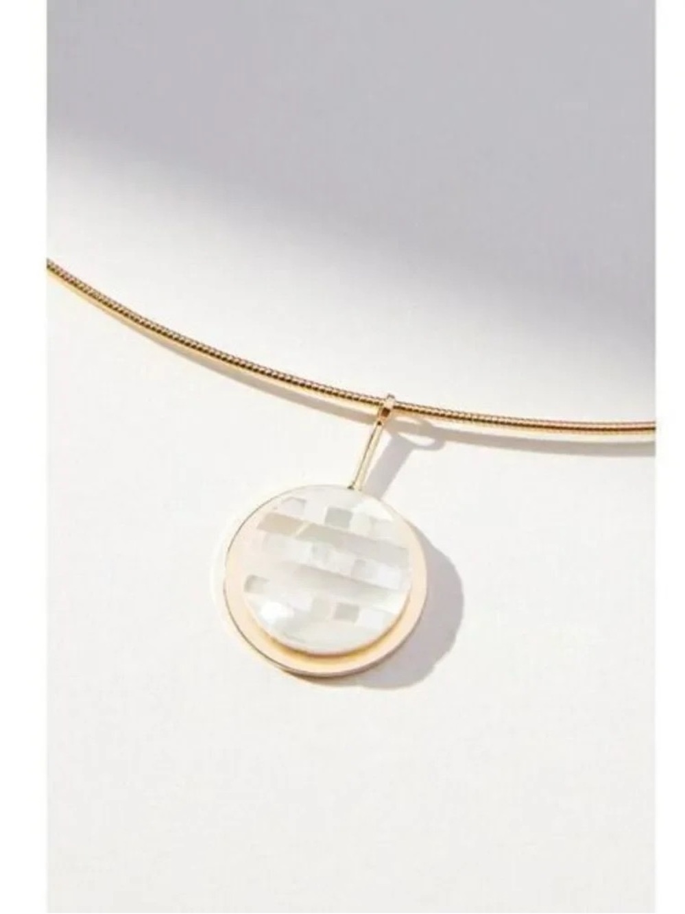 NWT Anthropologie Gold Tone Snake Chain Necklace w Round Crystal Pendant - Picture 5 of 9